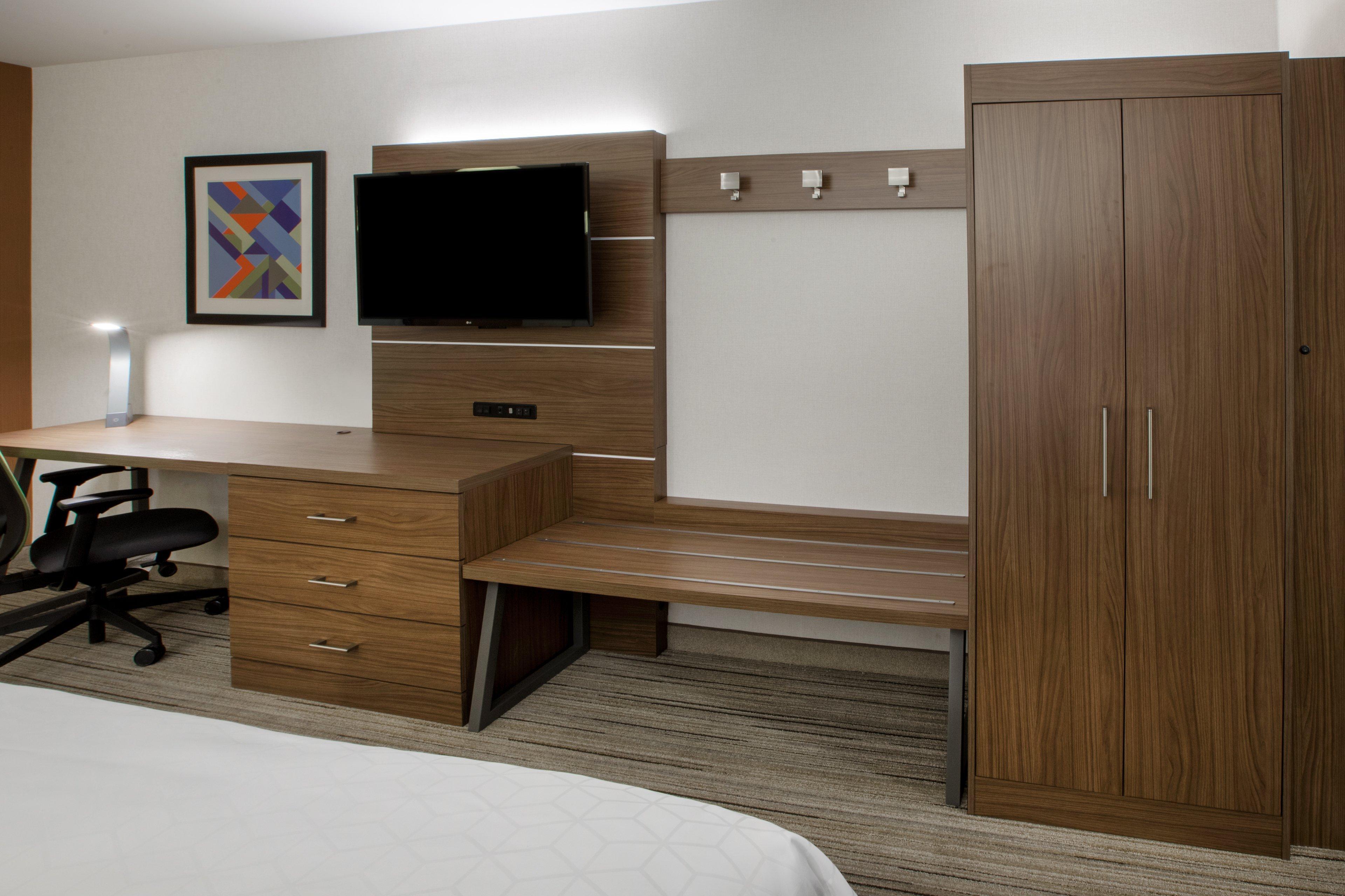 Holiday Inn Express & Suites Manassas By Ihg Exterior photo