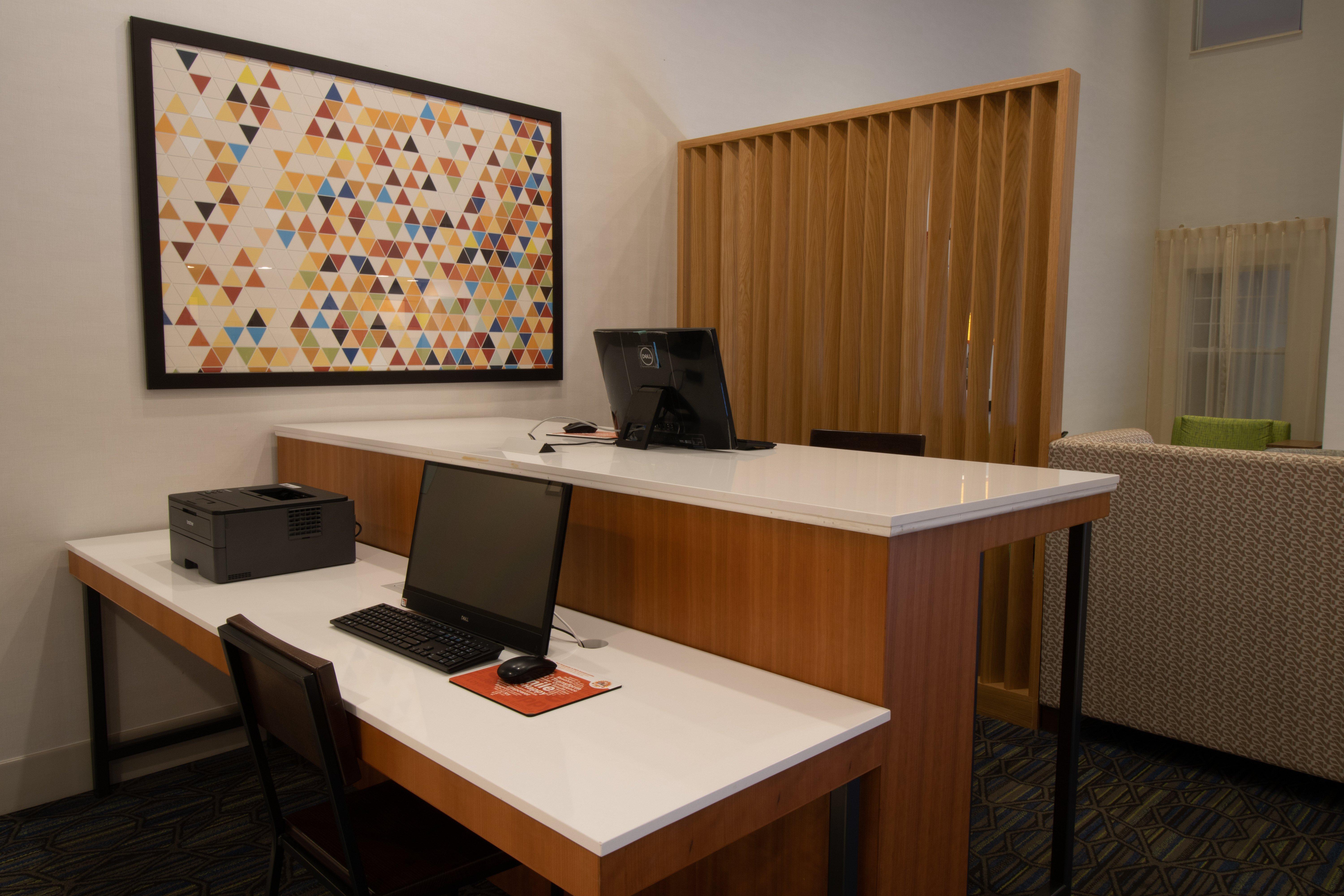 Holiday Inn Express & Suites Manassas By Ihg Exterior photo