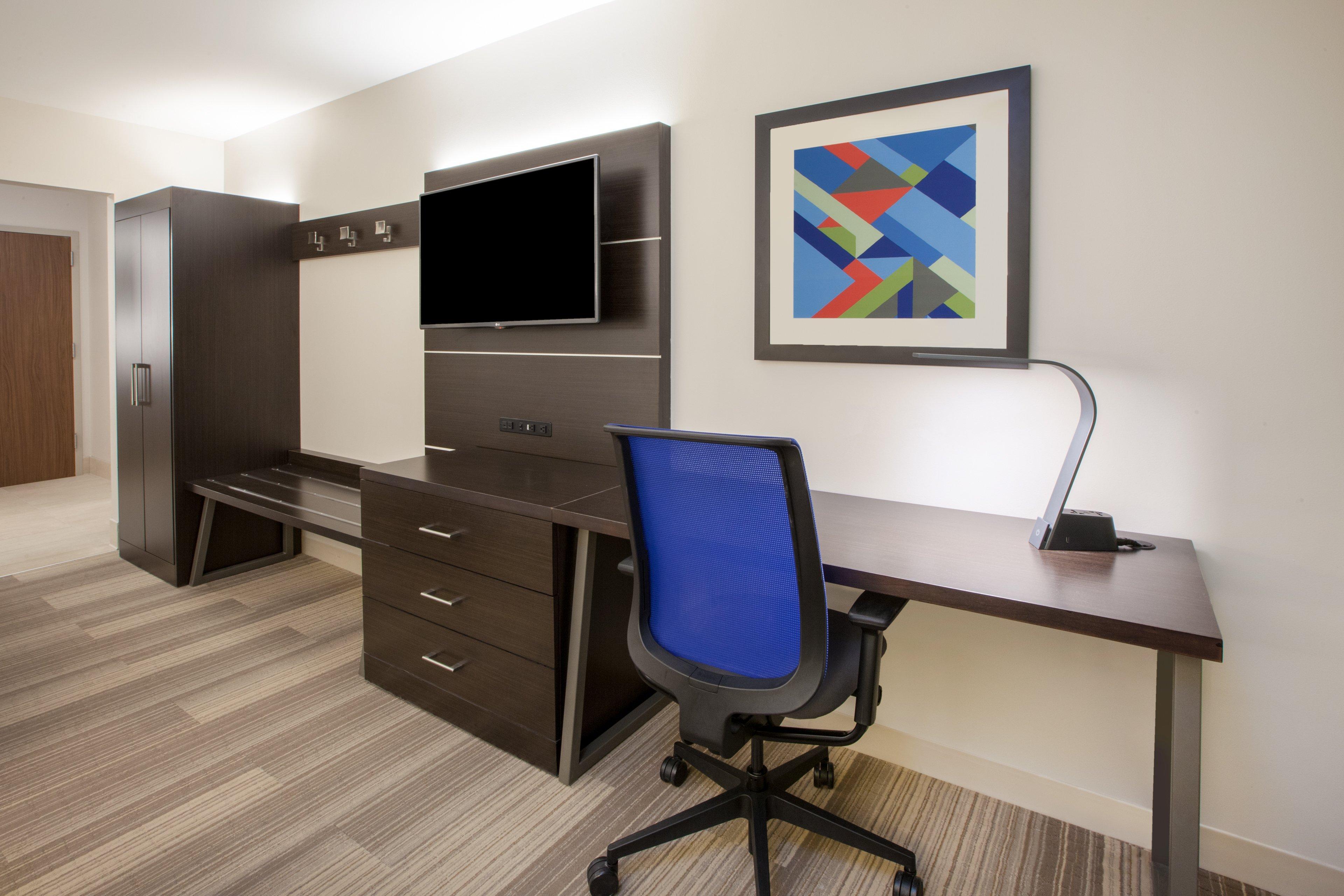 Holiday Inn Express & Suites Manassas By Ihg Exterior photo